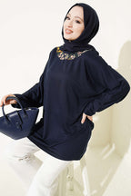 Yakası Çiçek Nakışlı Loyşa Tunik Lacivert