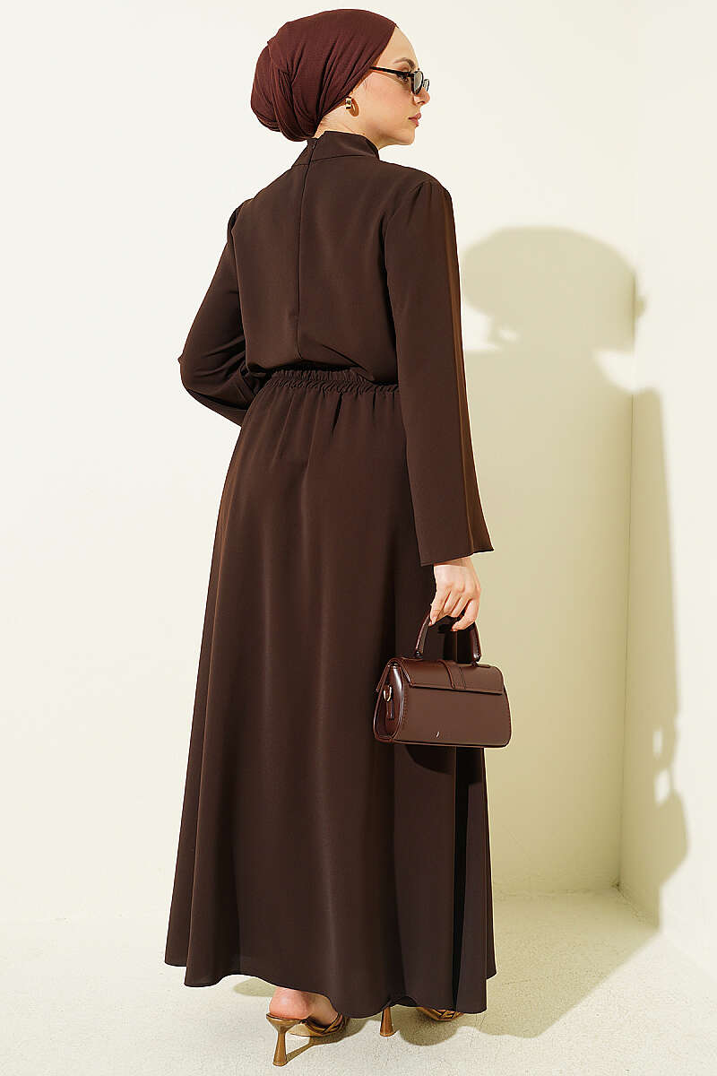 Yakası Fularlı Etekli İkili Takım