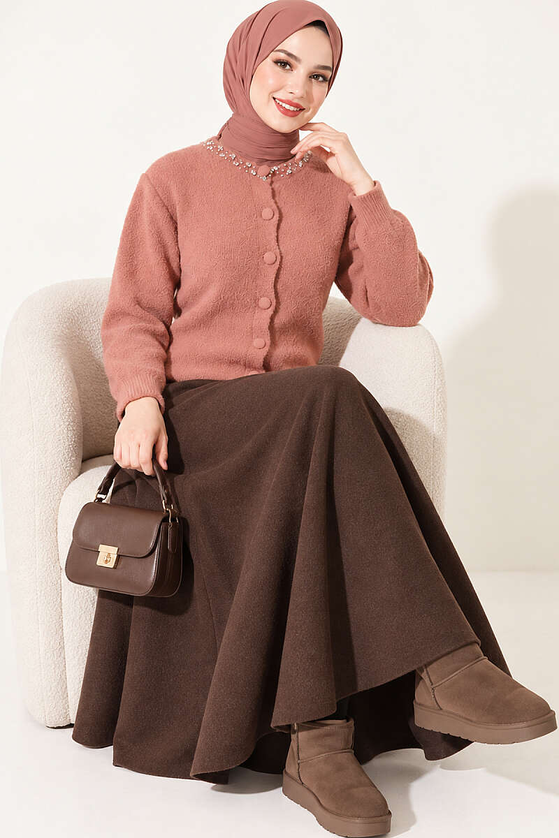 https://cdn.pazarium.com.tr/yakasi-tas-detayli-sakalli-hirka-gul-kurusu-826225-20-B.jpg