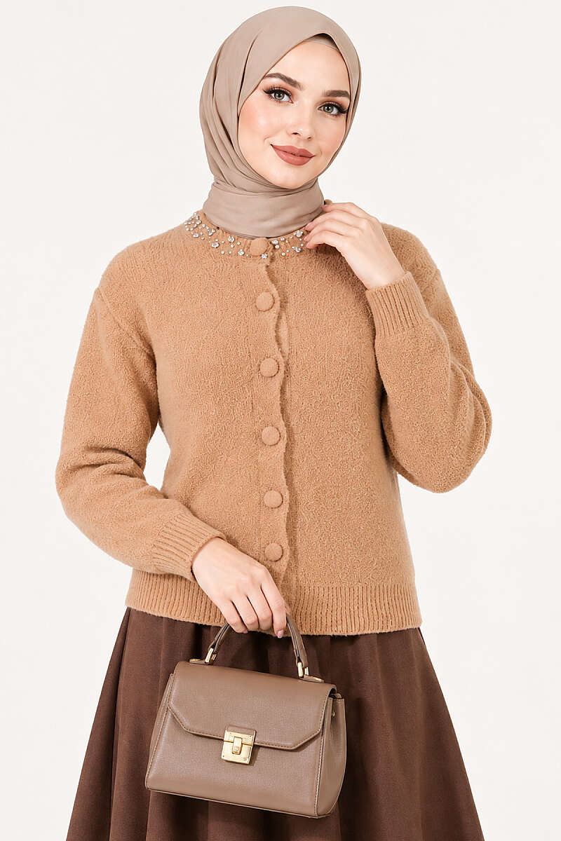 https://cdn.pazarium.com.tr/yakasi-tas-detayli-sakalli-hirka-latte-826231-20-B.jpg