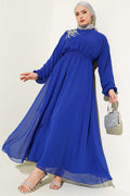 https://cdn.pazarium.com.tr/yakasi-tasli-kusakli-sifon-elbise-saks-587815-14-B.jpg
