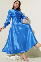 https://cdn.pazarium.com.tr/yan-baglamali-jakar-elbise-saks-596254-14-B.jpg