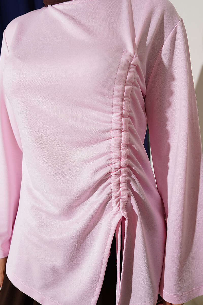 https://cdn.pazarium.com.tr/yan-ip-buzgulu-tunik-pembe-812372-20-B.jpg