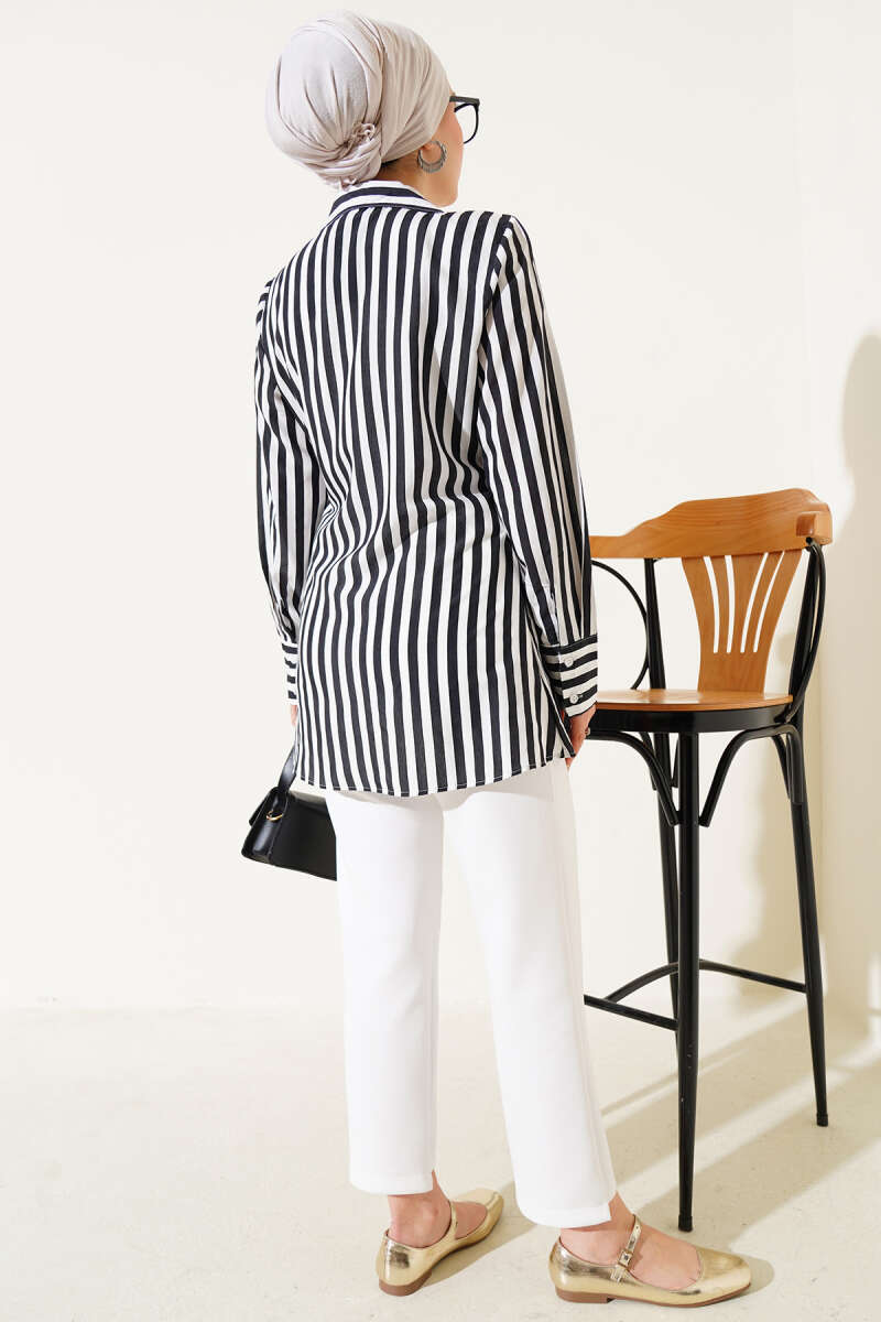 https://cdn.pazarium.com.tr/yandan-baglamali-cizgili-kimono-siyah-594168-14-B.jpg