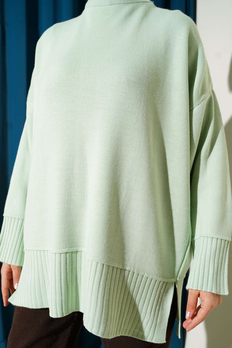 Yanı Yırtmaçlı Oversize Triko Tunik