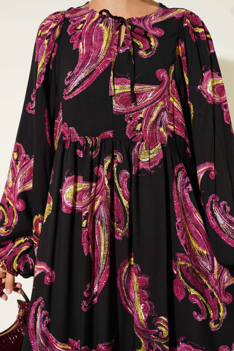 Yarasa Kol Bağcıklı Desenli Elbise