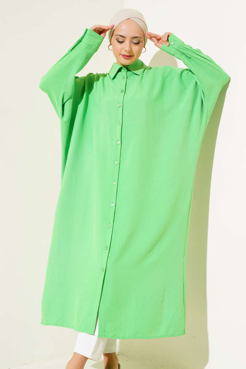 https://cdn.pazarium.com.tr/yarasa-kol-oversize-uzun-gomlek-yesil-559488-13-B.jpg