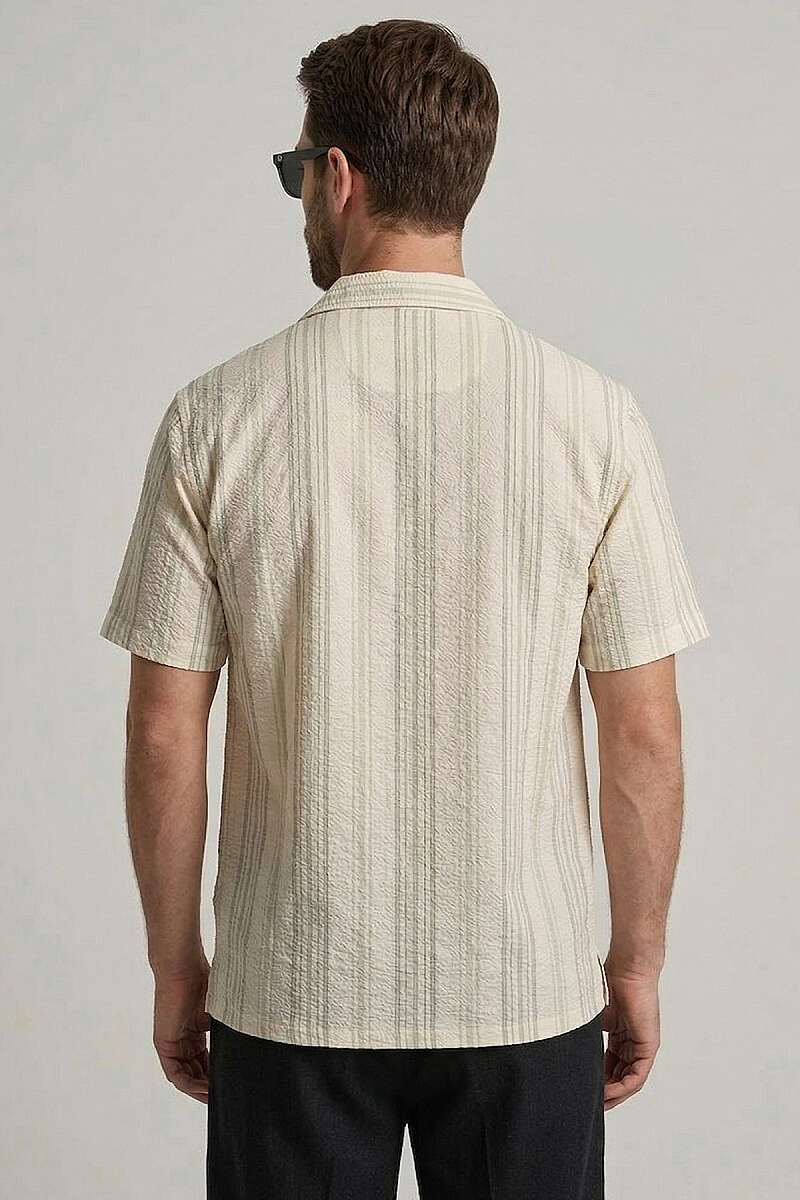 https://cdn.pazarium.com.tr/yari-oversize-cizgili-erkek-gomlek-yesil-761182-18-B.jpg