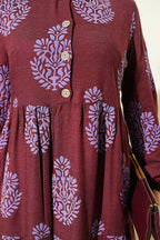 https://cdn.pazarium.com.tr/yarim-dugmeli-kabartmali-elbise-bordo-816726-20-B.jpg