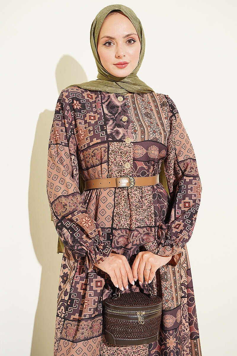 https://cdn.pazarium.com.tr/yarim-dugmeli-otantik-desenli-elbise-camel-816752-20-B.jpg