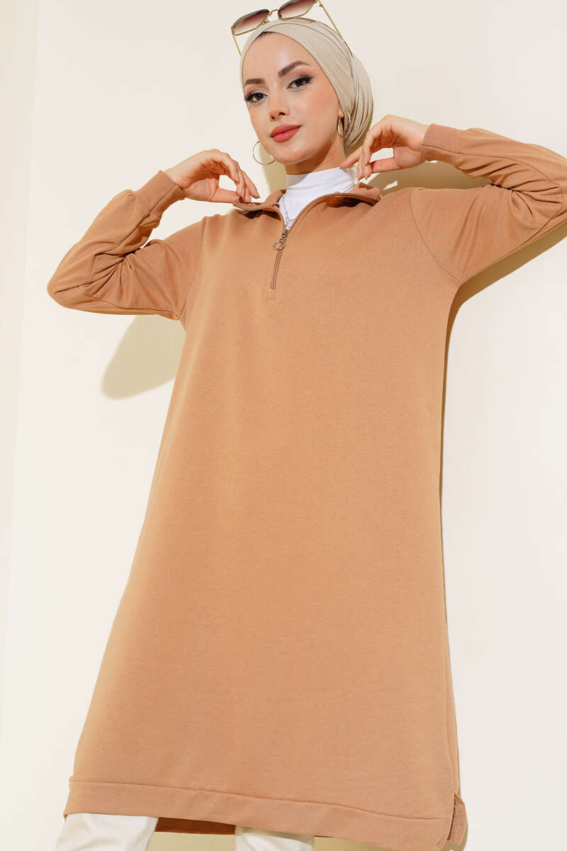 https://cdn.pazarium.com.tr/yarim-fermuarli-basic-uzun-tunik-camel-469774-10-B.jpg