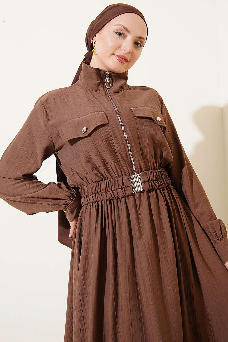 Yarım Fermuarlı Beli Lastikli Elbise