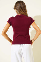 https://cdn.pazarium.com.tr/yarim-fermuarli-gomlek-yaka-t-shirt-bordo-787861-19-B.jpg