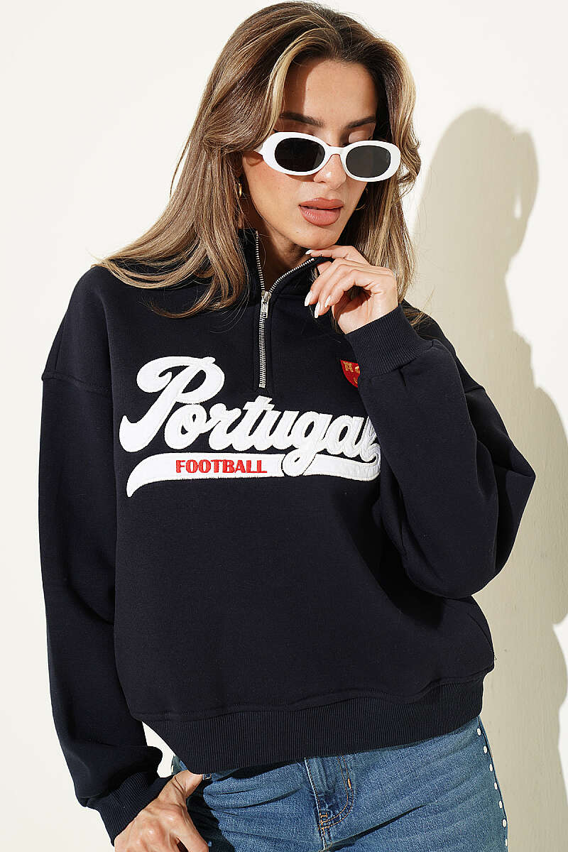 https://cdn.pazarium.com.tr/yarim-fermuarli-portugal-baskili-sweatshirt-lacivert-203874-822464-20-B.jpg