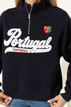 https://cdn.pazarium.com.tr/yarim-fermuarli-portugal-baskili-sweatshirt-lacivert-203874-822466-20-B.jpg