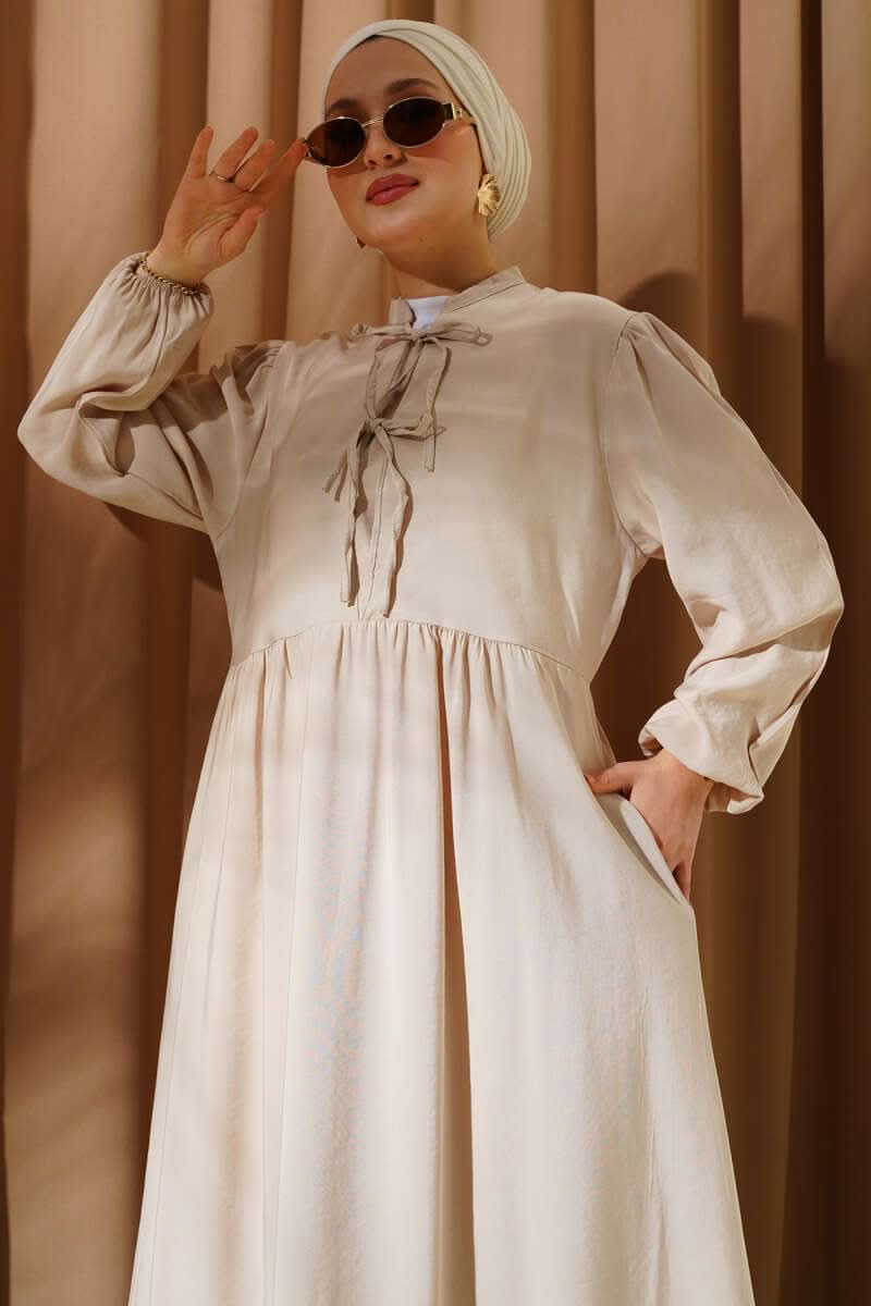 Yarım İp Bağcıklı Tensel Elbise