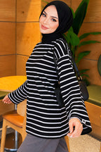 https://cdn.pazarium.com.tr/yatay-cizgili-viskon-tunik-siyah-841256-20-B.jpg
