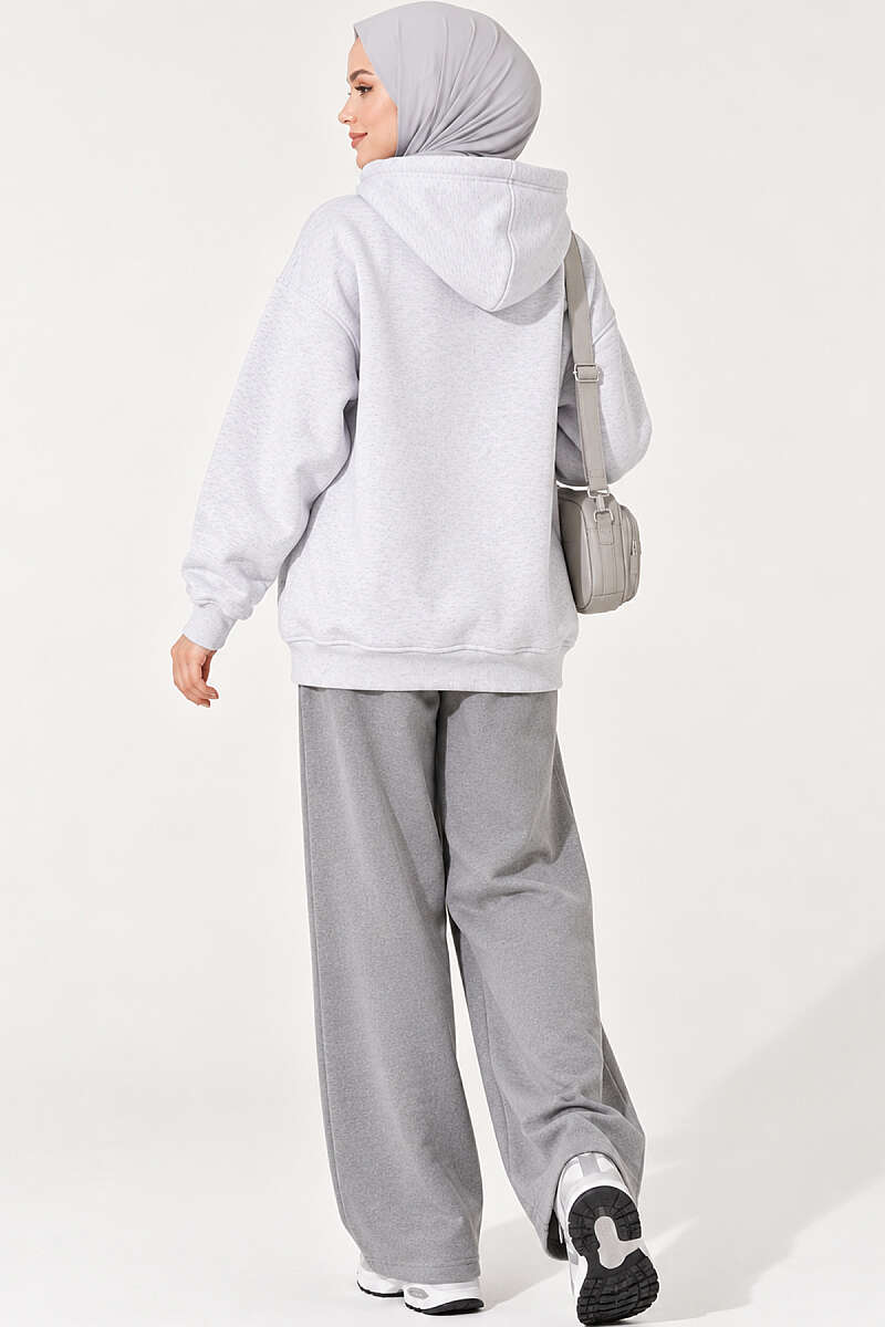 https://cdn.pazarium.com.tr/yildiz-armali-uc-iplik-sweatshirt-gri-840579-20-B.jpg