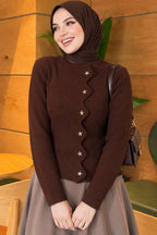 https://www.pazarium.com.tr/yildiz-dugmeli-triko-hirka-kahve-830612-20-B.jpg