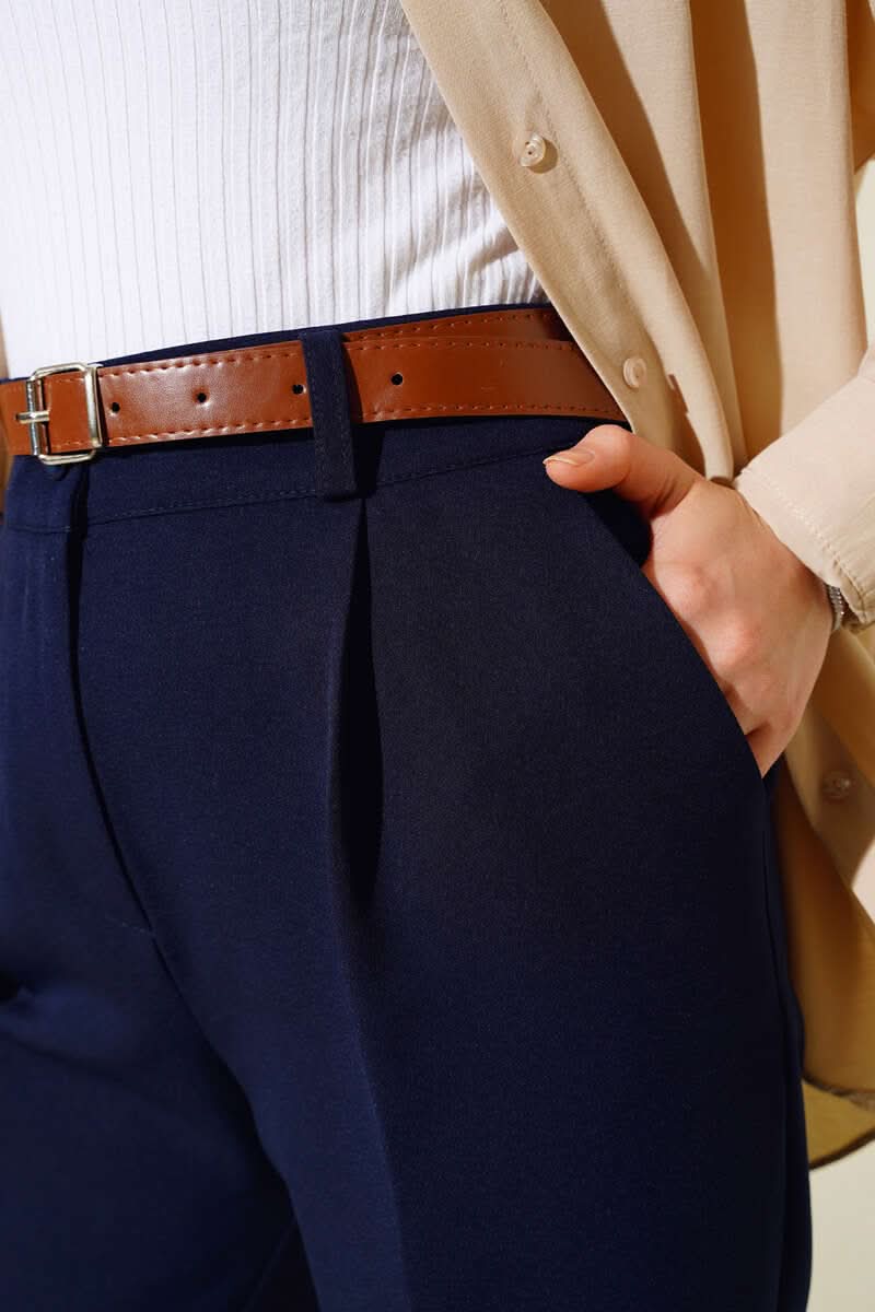 Yırtmaçlı Kemerli Pantolon