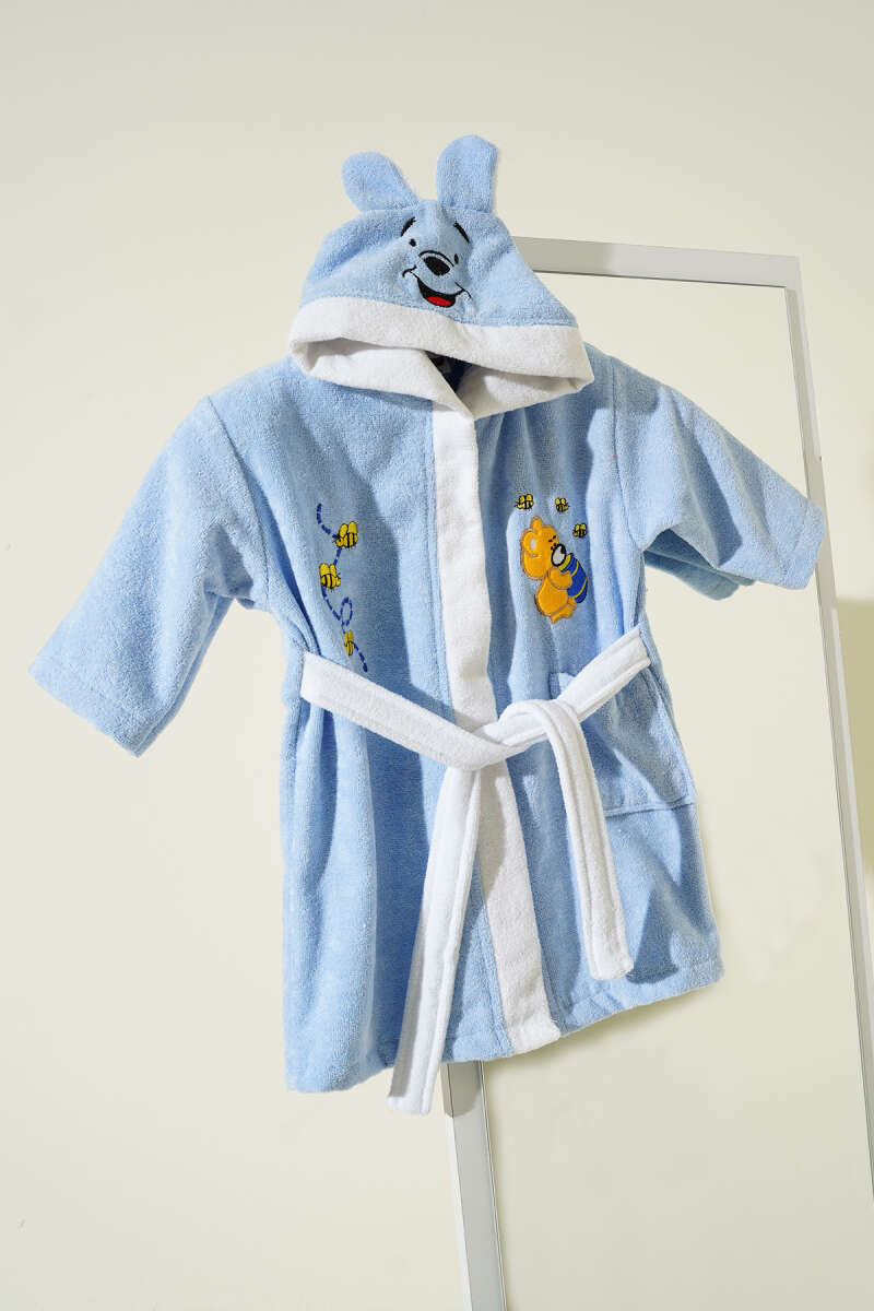https://cdn.pazarium.com.tr/yumusak-dokulu-ayicik-pooh-kapusonlu-cocuk-bornozu-mavi-735902-17-B.jpg