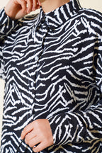 https://cdn.pazarium.com.tr/zebra-desen-oversize-gomlek-siyah-496983-11-B.jpg