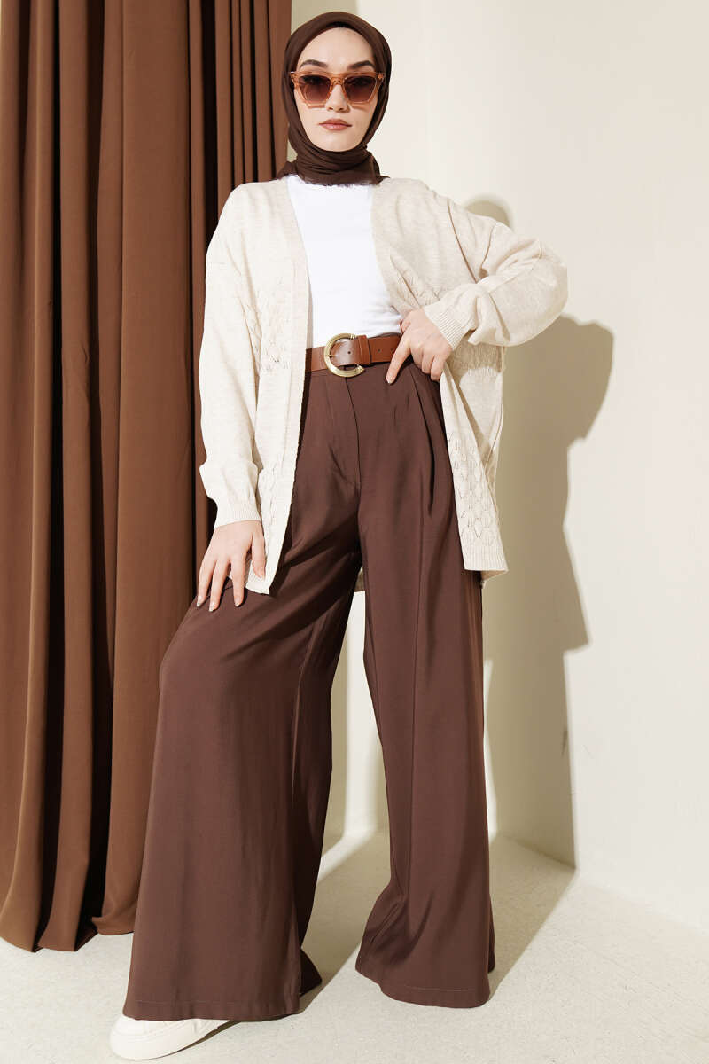 https://cdn.pazarium.com.tr/zigzag-desenli-triko-basic-hirka-tas-753024-18-B.jpg