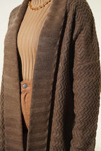 https://www.pazarium.com.tr/zigzag-kabartmali-triko-uzun-hirka-kahve-829710-17-B.jpg