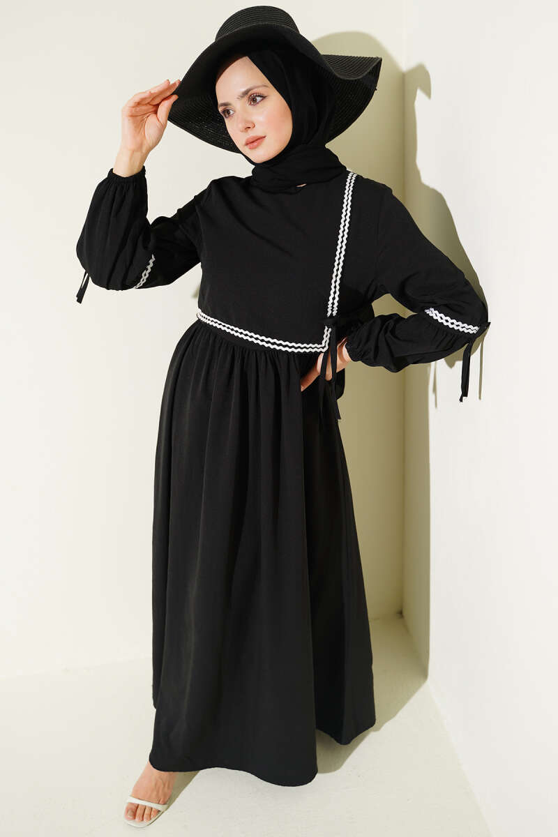 Zigzag Nakışlı Yan İpli Poplin Elbise