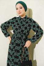 https://cdn.pazarium.com.tr/zincir-desenli-dugmeli-sifon-elbise-yesil-818474-20-B.jpg